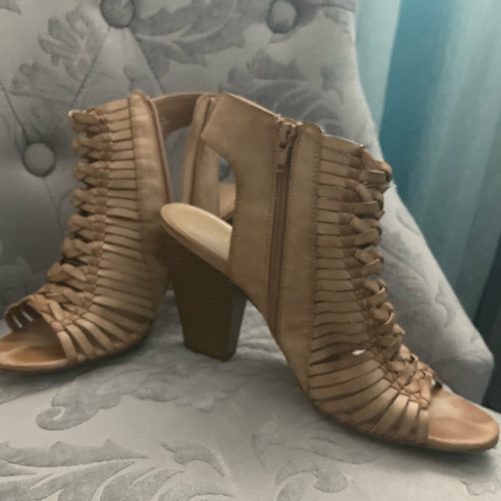 Sandals - Picture 2 of 2